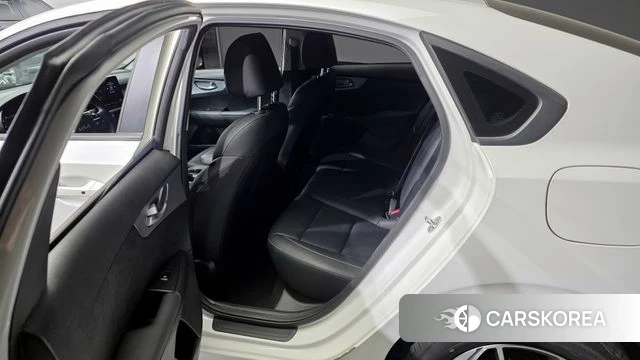 Kia The New K3 2nd generation 2022 Белый из Кореи, фото 2