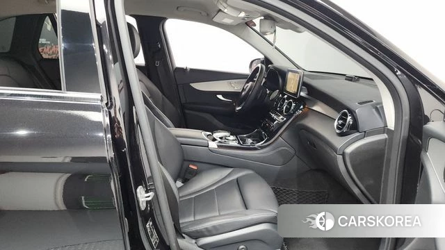 Mercedes-Benz GLC-Class X253 2018 Черный из Кореи, фото 2