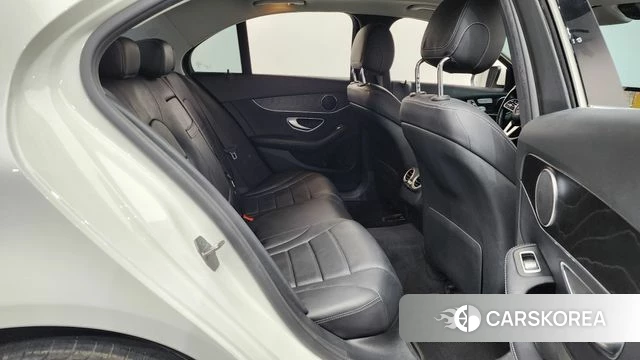 Mercedes-Benz C-Class W205 2019 Белый из Кореи, фото 2