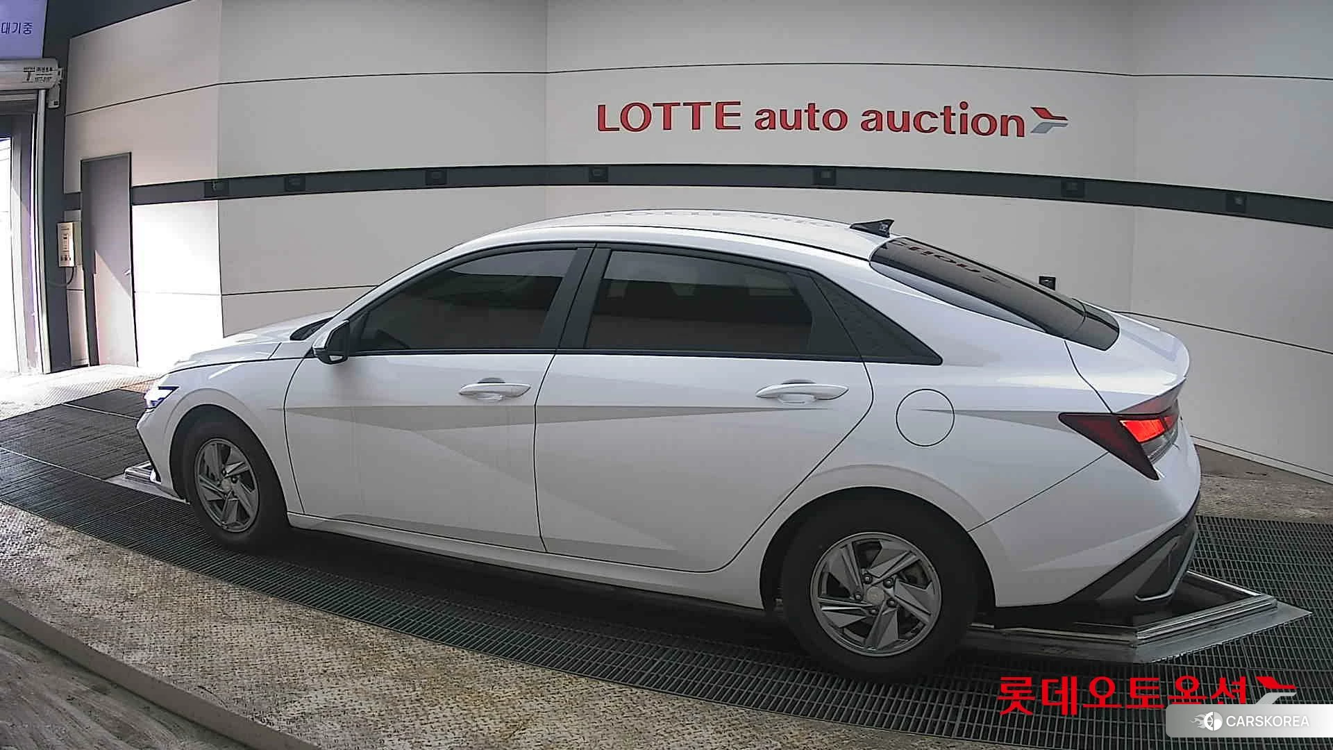 Hyundai Avante 2024 Atlas White из Кореи, фото 2