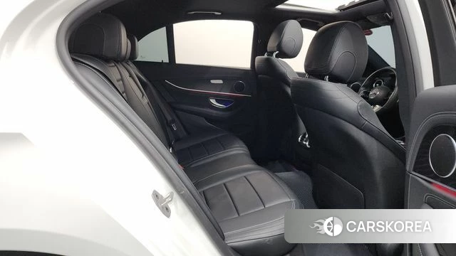 Mercedes-Benz E-Class W213 2020 Белый из Кореи, фото 2