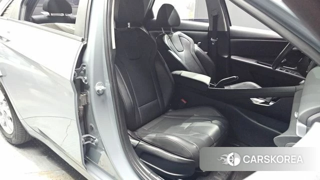 Hyundai Avante (CN7) 2022 Светло-серебряный цвет из Кореи, фото 2