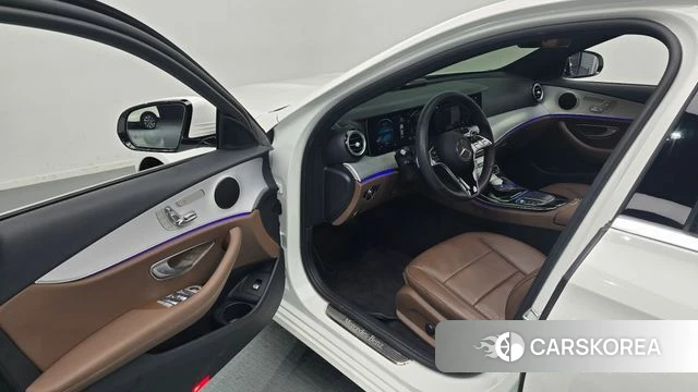 Mercedes-Benz E-Class W213 2021 Белый из Кореи, фото 2