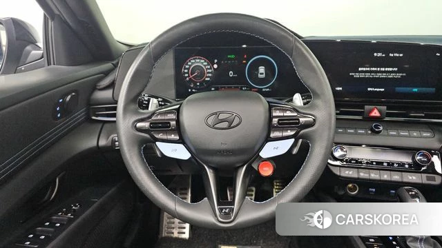 Hyundai The New Avante (CN7) 2025 Серебристо-серый из Кореи, фото 2