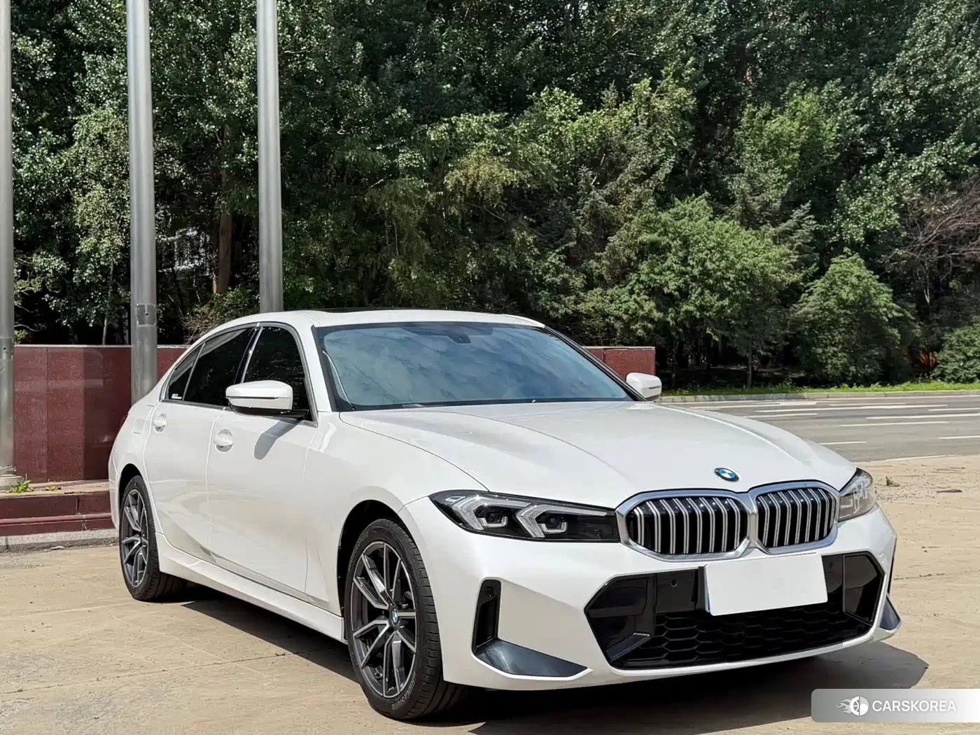 BMW 3 series 2023 Белый из Китая, фото 2