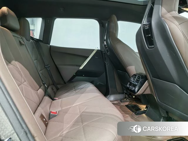 BMW iX 2023 Черный из Китая, фото 2