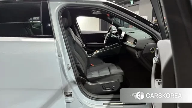 Polestar Polestar 2 2022 Серебристо-серый из Кореи, фото 2