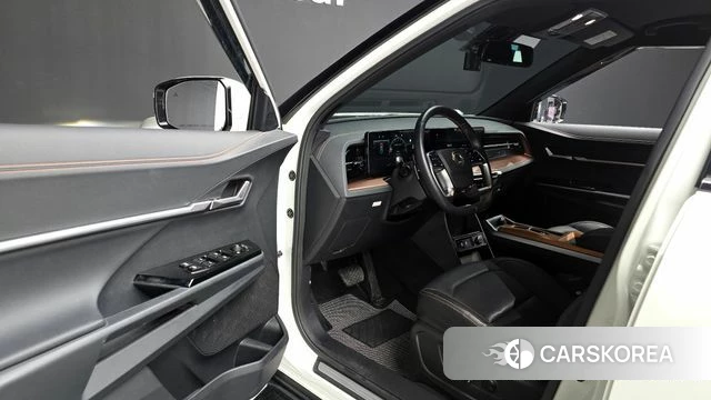 Ssangyong The New Torres 2024 Белый из Кореи, фото 2