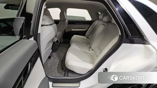 Hyundai Grandeur Hybrid (GN7) 2024 Белый из Кореи, фото 2