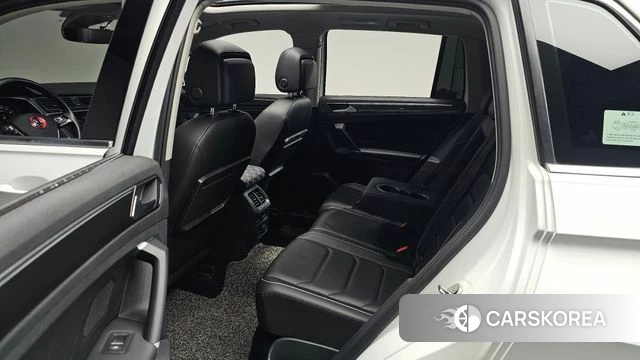 Volkswagen Tiguan second Generation 2018 Белый из Кореи, фото 2