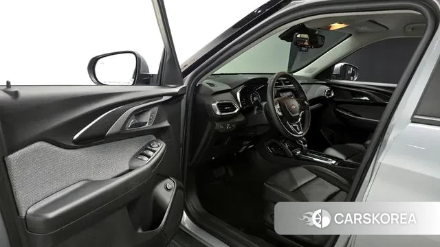 Chevrolet (GM Daewoo) Trailblazer 2022 Серебряный из Кореи, фото 2