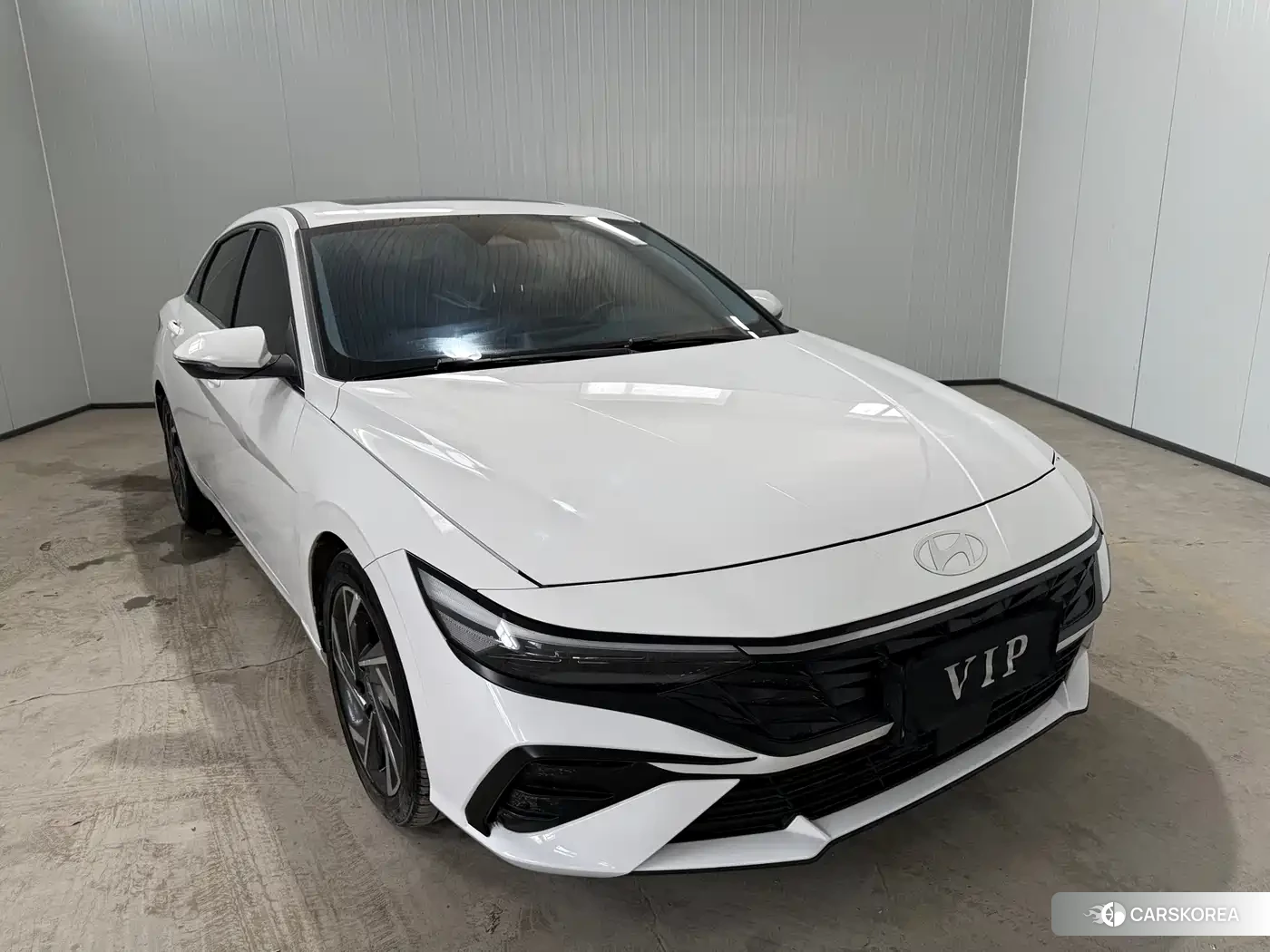 Hyundai Elantra 2023 Белый из Китая, фото 2
