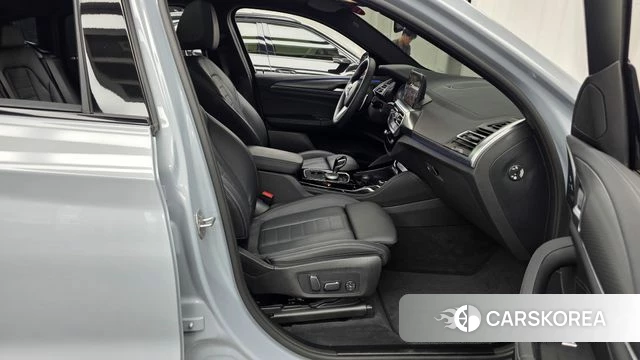 BMW X4 (G02) 2025 Небесно-голубой из Кореи, фото 2