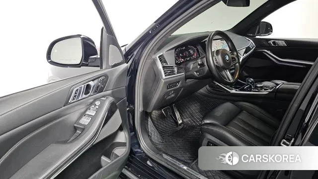 BMW X7 (G07) 2020 Черный из Кореи, фото 2