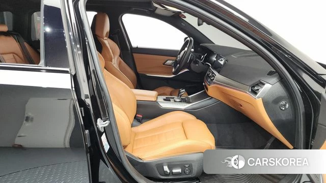 BMW 3 Series (G20) 2021 Черный из Кореи, фото 2