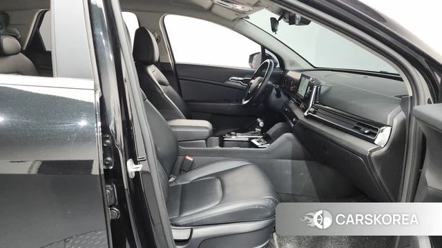 Kia Sportage 5th Generation 2022 Черный из Кореи, фото 2