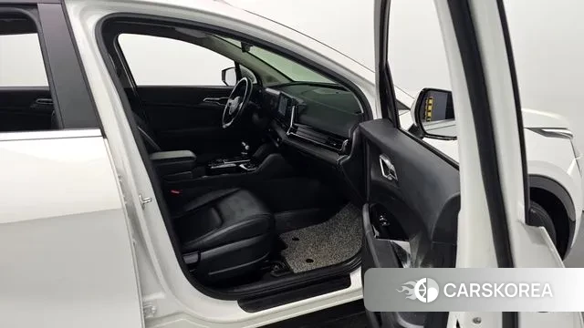 Kia Sportage 5th Generation 2023 Белый из Кореи, фото 2