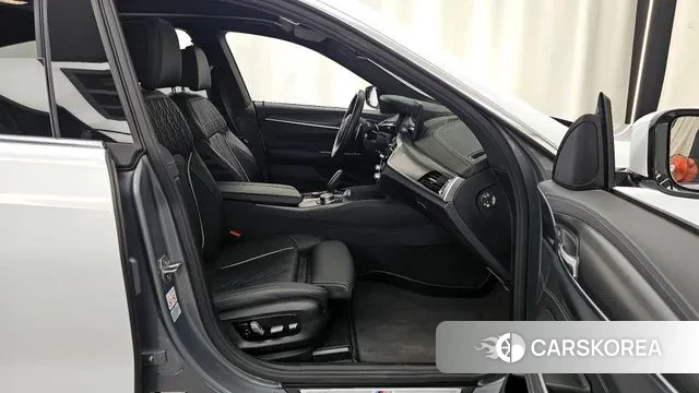 BMW 6 Series GT (G32) 2023 Белый из Кореи, фото 2