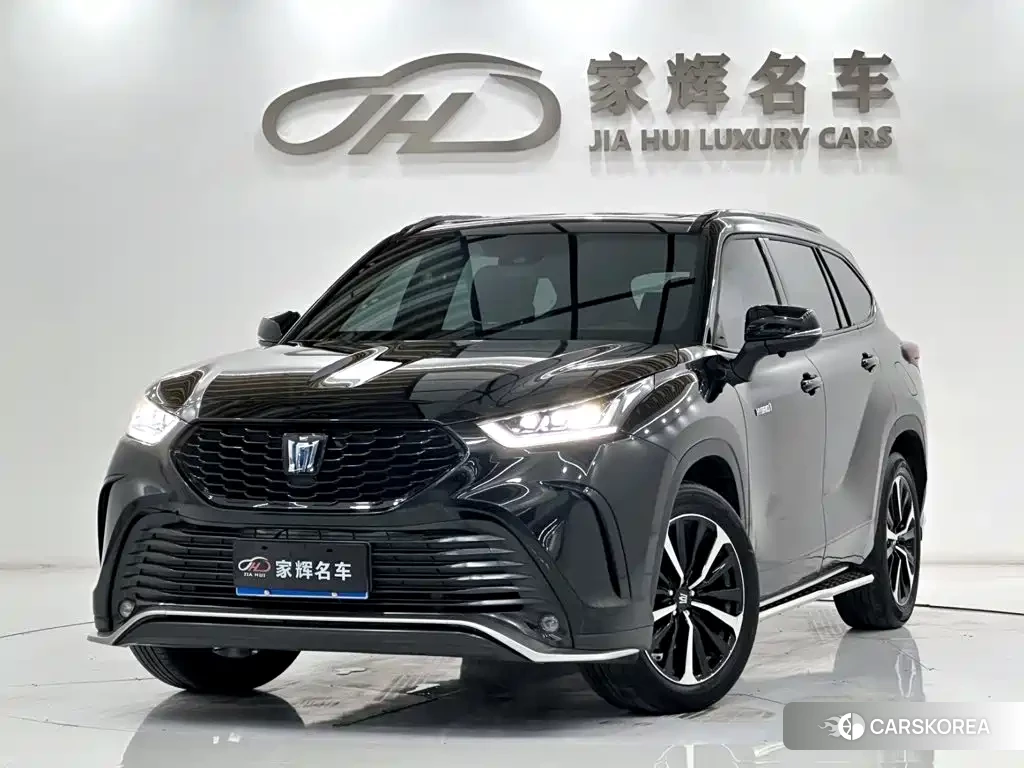 Toyota Crown 2024 Черный из Китая, фото 2
