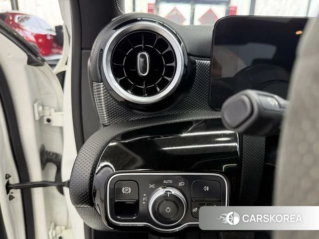 Mercedes-Benz Class A 2021 Белый из Китая, фото 2