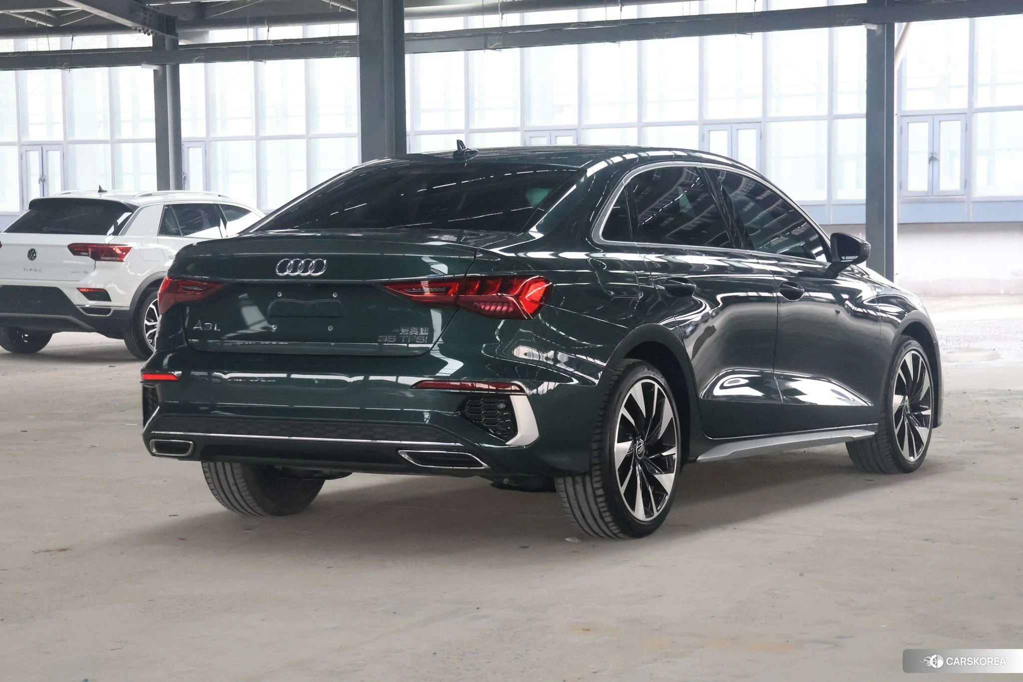 Audi A3 2023 Зеленый из Китая, фото 2