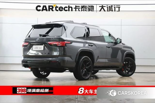 Toyota Sequoia 2023 Темно-серый из Китая, фото 2