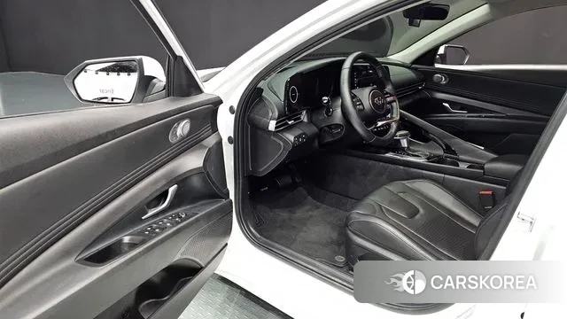 Hyundai Avante Hybrid (CN7) 2022 Белый из Кореи, фото 2