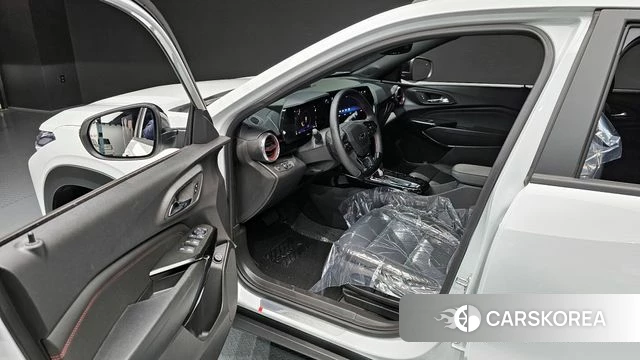 Chevrolet (GM Daewoo) Trax Crossover 2024 Белый из Кореи, фото 2