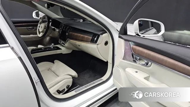 Volvo S90 2021 Белый из Кореи, фото 2