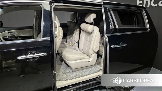 Kia The New Carnival 2018 Черный из Кореи, фото 2