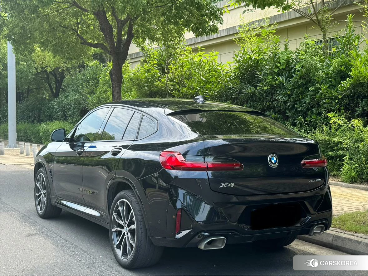 BMW X4 2021 Черный из Китая, фото 2