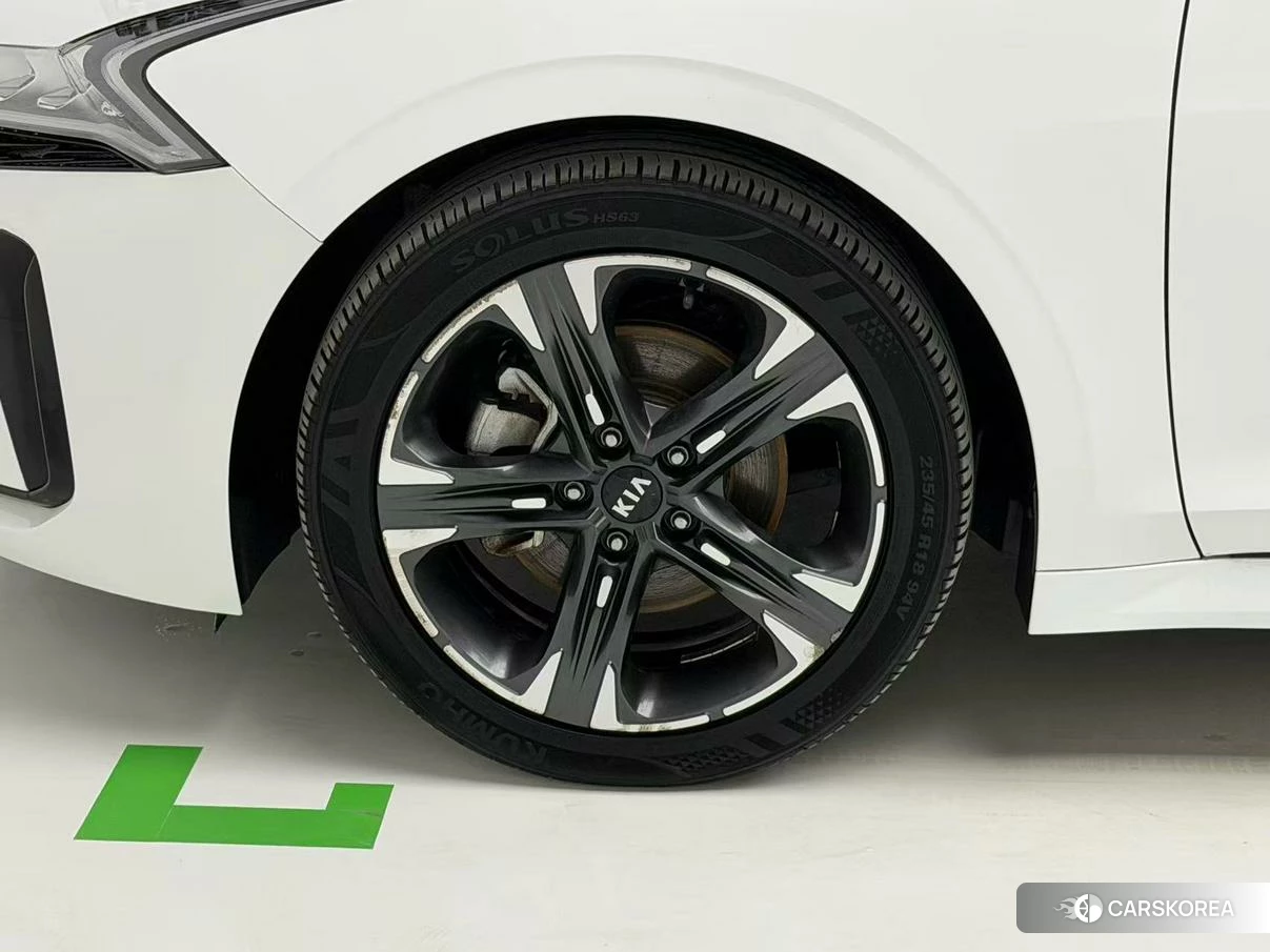 Kia K5 2021 Белый из Китая, фото 2