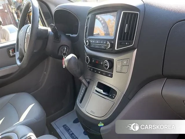 Hyundai The New Grand Starex 2019 Желтый из Кореи, фото 2