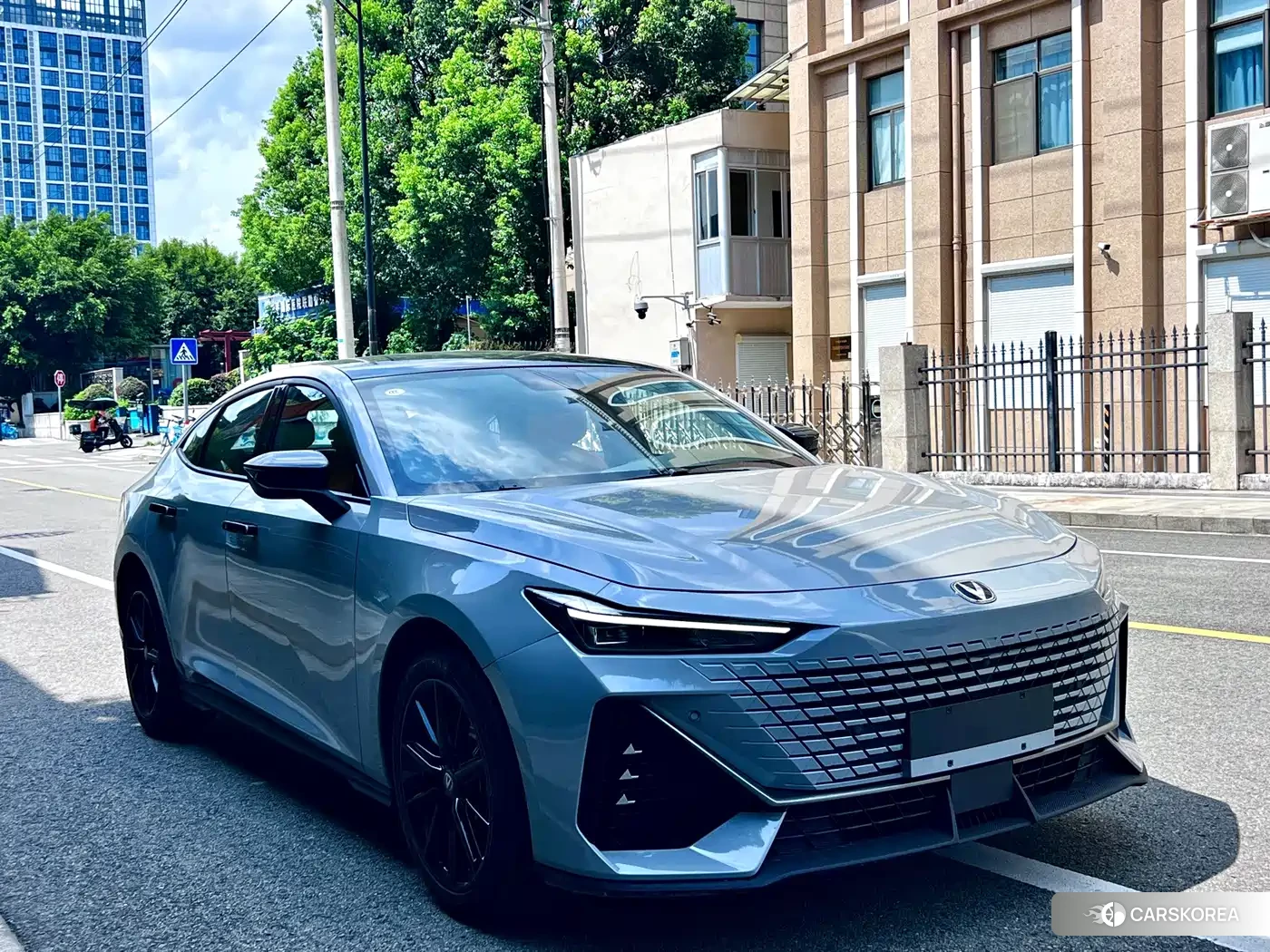 Chang'an UNI-V 2022 Silver/gray из Китая, фото 2