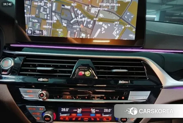 BMW 5 Series (G30) 2023 Белый из Кореи, фото 2