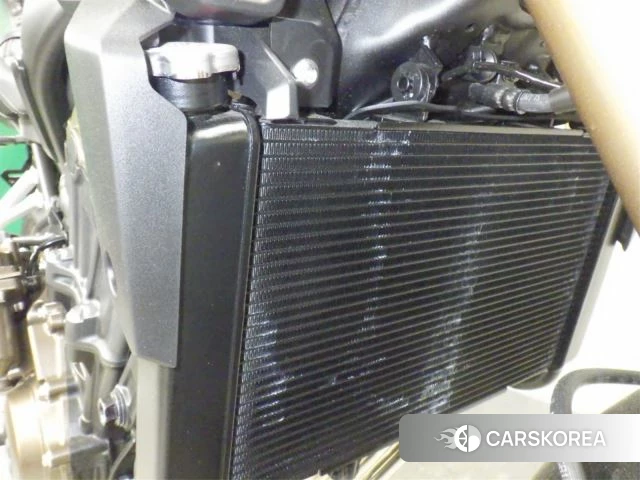 Проданный Honda CB650R E-CLUTCH id 3995178 из Японии