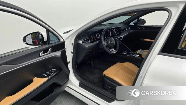 Kia K5 3rd generation 2023 Белый из Кореи, фото 2