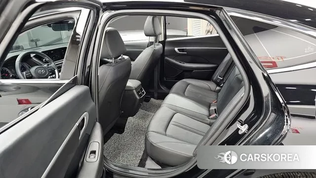 Hyundai Sonata (DN8) 2022 Черный из Кореи, фото 2