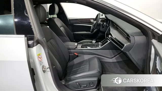 Audi A7 (4K) 2021 Белый из Кореи, фото 2