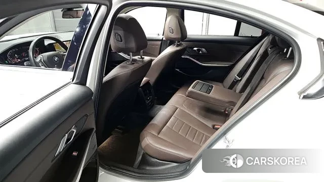 BMW 3 Series (G20) 2021 Белый из Кореи, фото 2