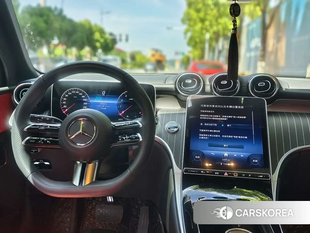Mercedes-Benz GLC 2023 Белый из Китая, фото 2