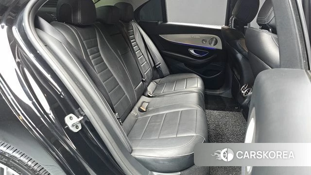 Mercedes-Benz E-Class W213 2018 Черный из Кореи, фото 2