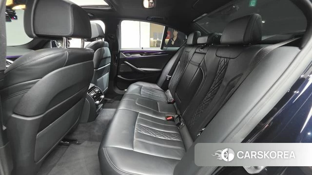 BMW 5 Series (G30) 2020 Черный из Кореи, фото 2