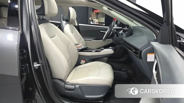 Kia EV6 2023 Серый из Кореи, фото 2