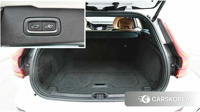 Volvo V60 Cross-Country 2nd Generation 2021 Белый из Кореи, фото 2