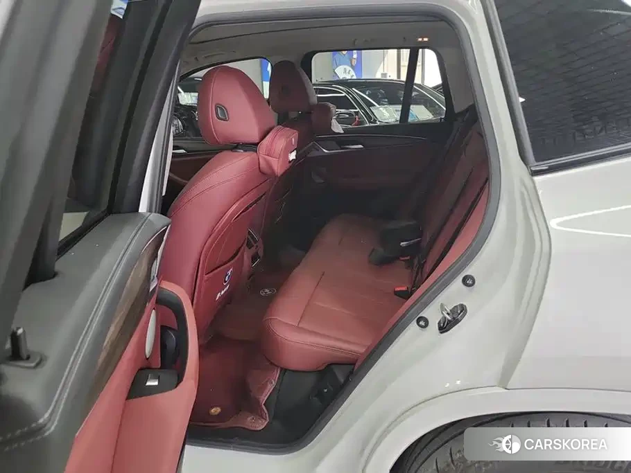 BMW X3 2024 Белый из Китая, фото 2