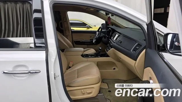 Kia The New Carnival 2018 Белый из Кореи, фото 2