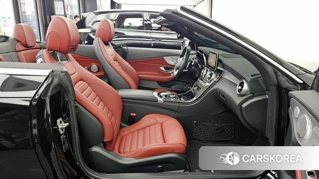 Mercedes-Benz C-Class W205 2018 Черный из Кореи, фото 2