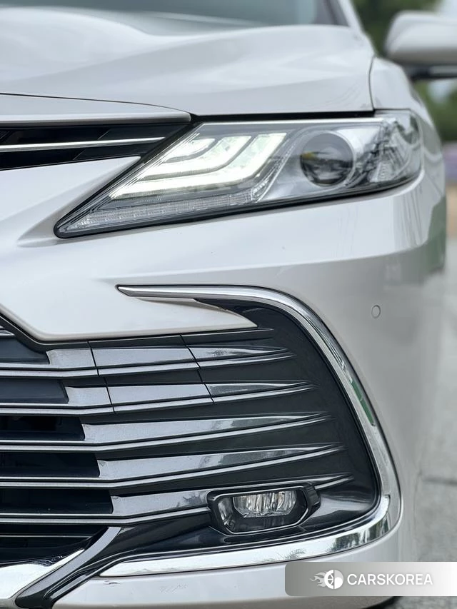Toyota Camry 2023 Шампань из Китая, фото 2