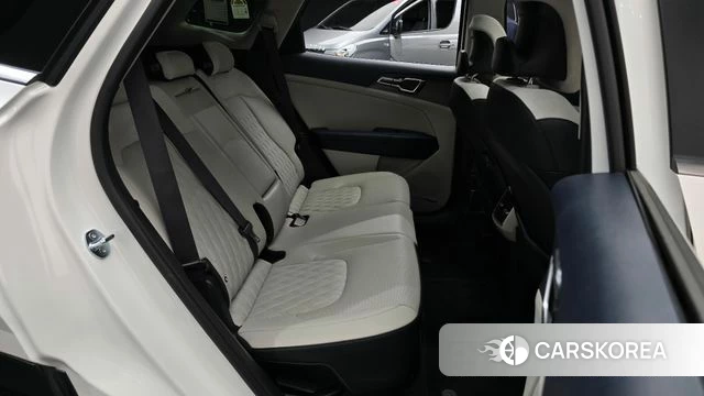 Kia The New Sportage 5th Generation Hybrid 2025 Белый из Кореи, фото 2